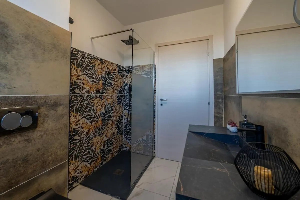 New Apartment With 4 Bethrooms Milan
