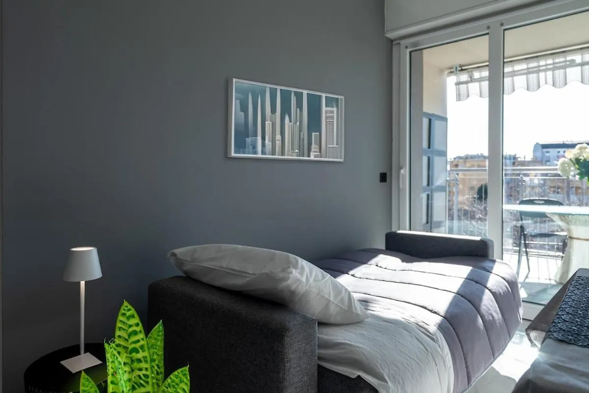 New Apartment With 4 Bedrooms Milan