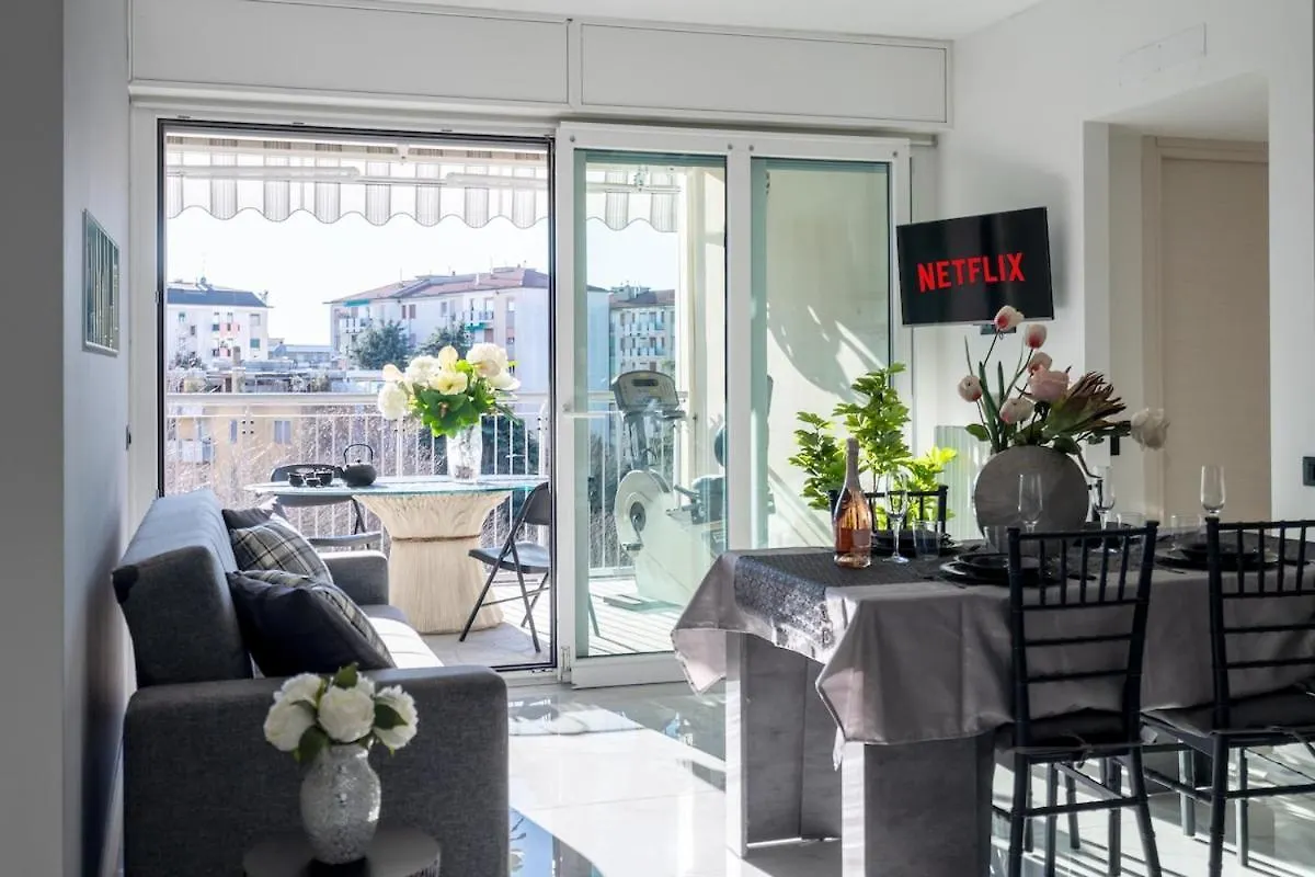 New Apartment With 4 Bedrooms Milan