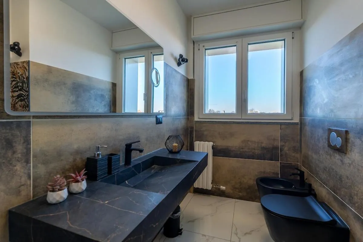 New Apartment With 4 Bedrooms Milan Italy