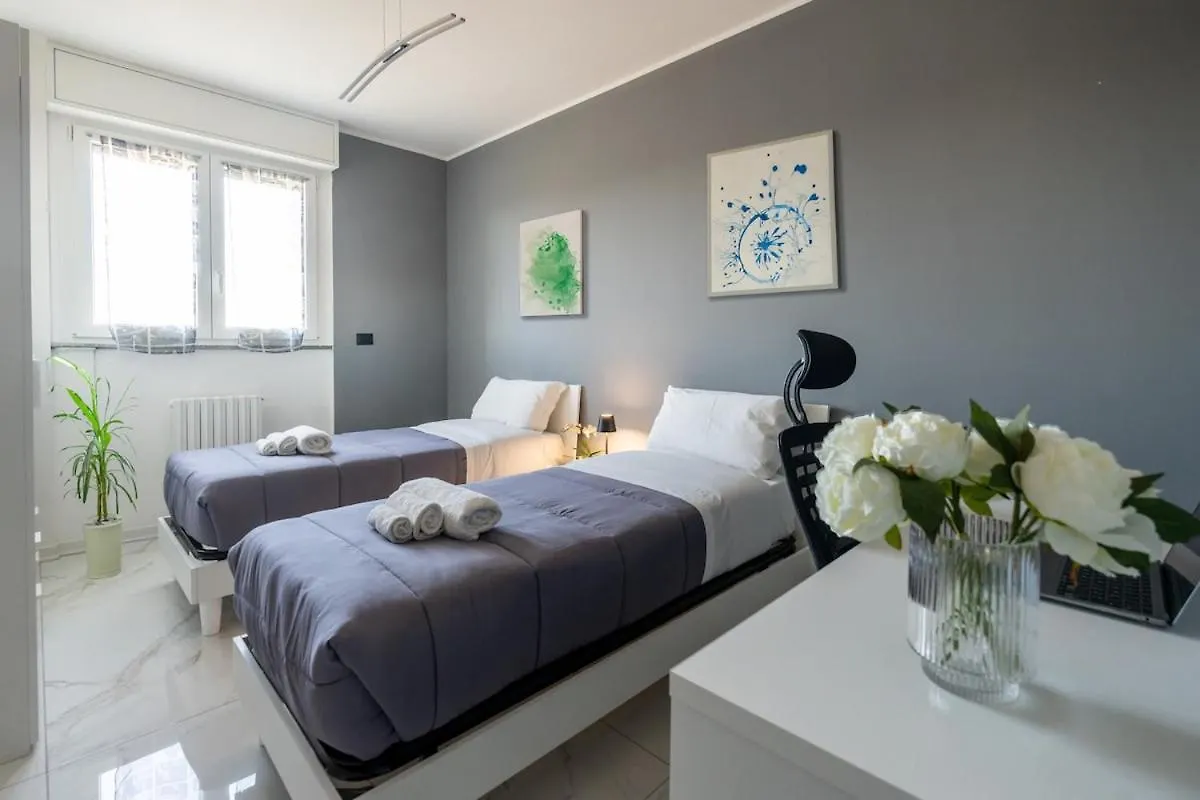 New Apartment With 4 Bedrooms Milan